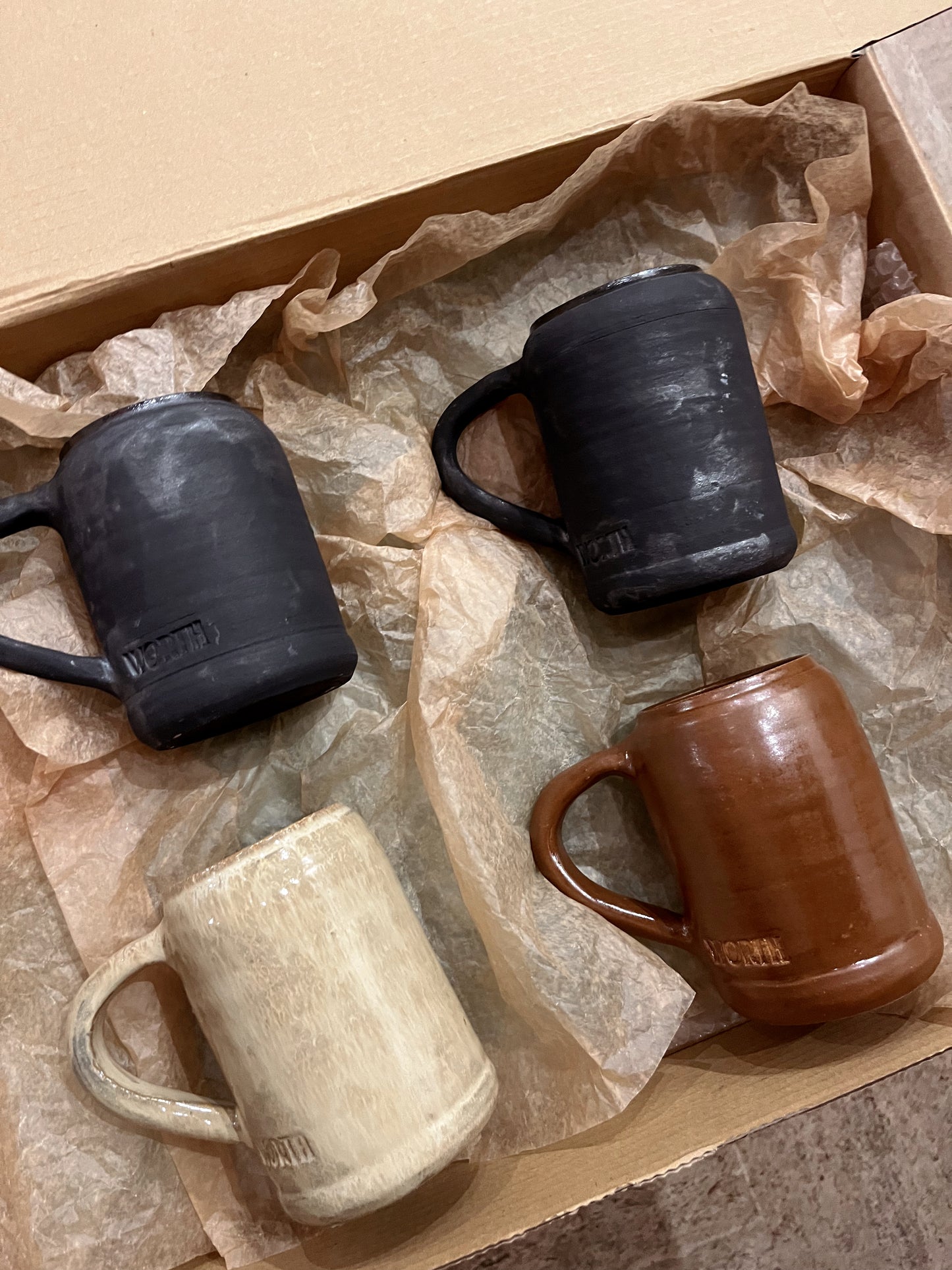 Enrique Beer Mug color marrón